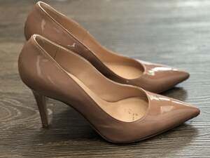 Kahmune London Nude Patent Leather Pointed Toe Pumps - Size 8
